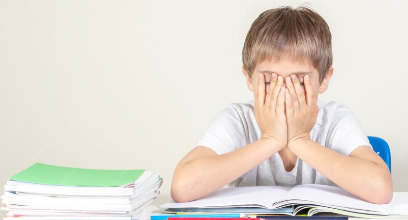 تکالیف صرفا برای اتلاف وقت